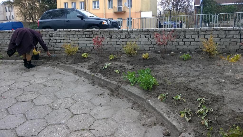 zmniejszenie oporu na wprowadzanie zmian Ważne, żeby zmiany zachodziły przy udziale lokalnej społeczności. Podwórka na temat, czyli czarujemy Dzielnicę Dziesiątą.