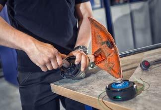 HUSQVARNA SERVICE 117 MASZYNY ZACHOWAJĄ SPRAWNOŚĆ DZIĘKI ORYGINALNYM CZĘŚCIOM ZAMIENNYM HUSQVARNA Przy doskonaleniu naszych produktów kierujemy się potrzebami użytkownika.