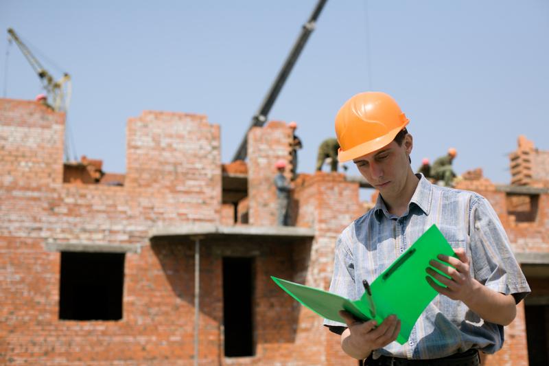 Jak prowadzić dokumentację budowy domu? Wszystkie prace budowlane, na wykonanie których wymagane jest pozwolenie na budowę, muszą być dokumentowane w dzienniku budowy.