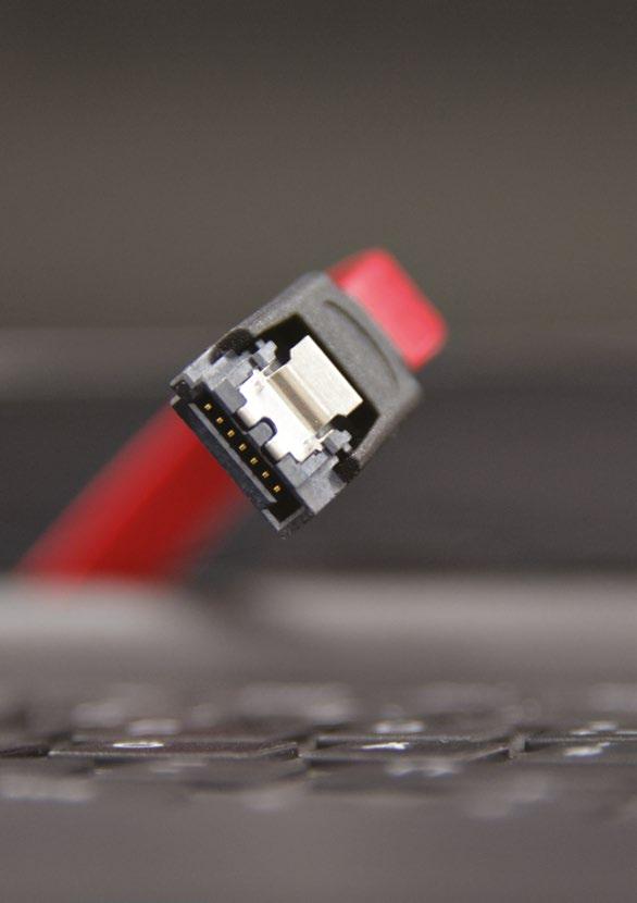 Kable zasilające SATA KABEL SATA ZASILAJĄCY(M)->SATA(F) 90