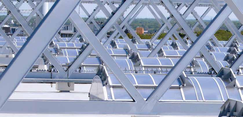 Dynamiczna regulacja naprężeń DMR Kolejny innowacyjny element w konstrukcji System CI naświetle pasmowe B - dynamiczna regulacja naprężeń (DMR) - zapewnia bezpieczne osadzenie przeszklenia w klapach
