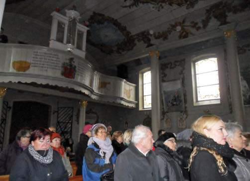Koło w Gnieźnie w 2014 ro ku Msza św. dla naszej grupy W 1995 r. Pałac Bnińskich trafił w ręce UAM w Poznaniu Malownicza sylwetka kościoła pod wezwaniem św.