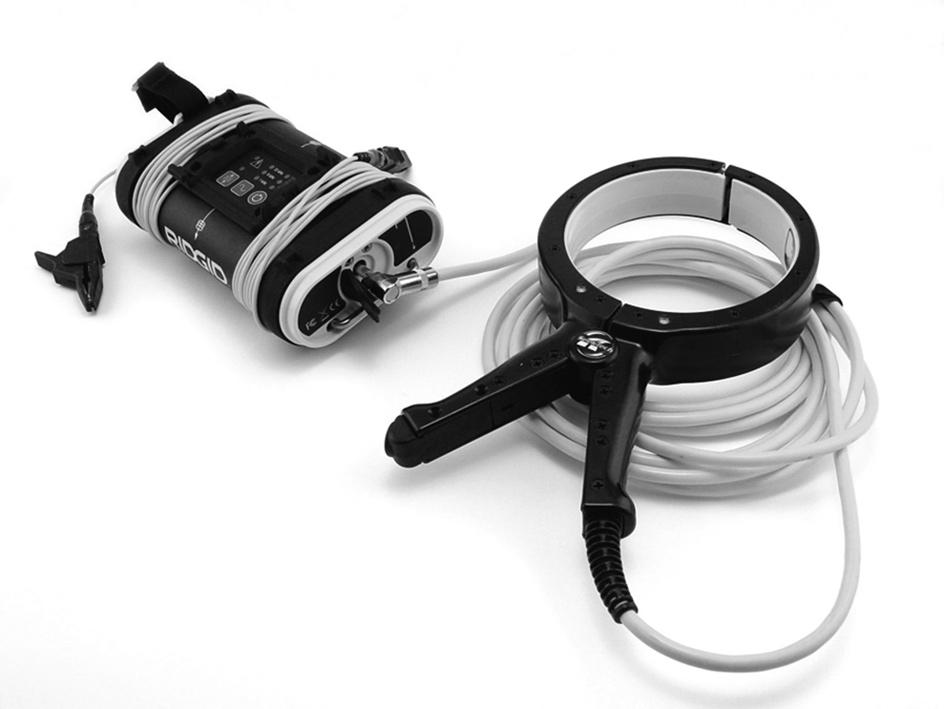 SeekTech ST-305 Metoda opaski indukcyjnej Tryb indukcyjny 1. Zadbać o prawidłowe umieszczenie nadajnika nad linią.