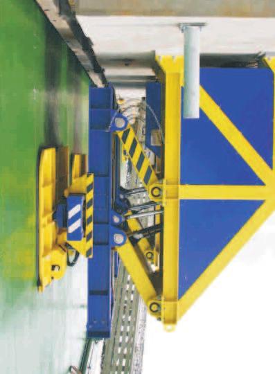 System automatycznego cumowania MoorMaster może być zainstalowany na nabrzeżu (tzw. system lądowy), jak i statku (tzw. system burtowy).