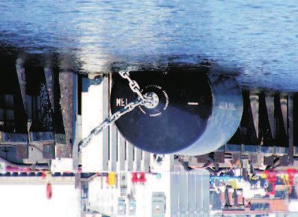 artykuł opublikowany w Inżynierii Morskiej i Geotechnice, nr 3/2011, str. 201 212 5 Pływajace odbojnice piankowe Firma Marine Fenders International, Inc.