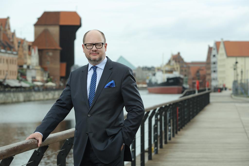 Dziękuję za uwagę PAWEŁ ADAMOWICZ facebook.com/pawel.