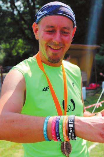 Impreza miała wiele odsłon, bowiem dedykowana była zarówno wytrawnym biegaczom, amatorom nordic walking, dzieciom w