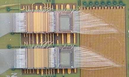Elektronika front-end CLOCK detector 64 64 amplifier FABRIC discriminator CDP Commands 4 BUSIF programmable circuits 10 AS,DS, Adr[4], Data[4]