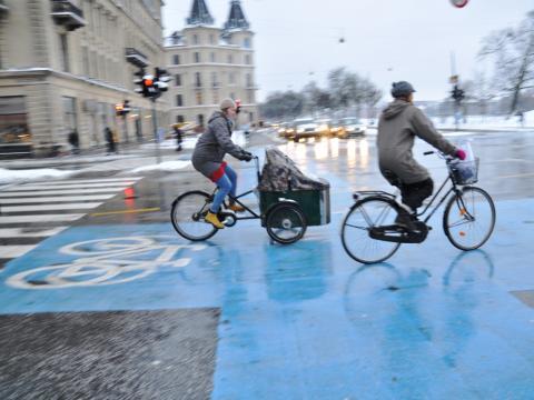 Ten jest w Danii niemalże jak krowa w Indiach nawet jeśli miasteczko ma 20 mieszkańców, ścieżka rowerowa będzie szeroka, a gdy spadnie 20cm śniegu w ciągu nocy, najszybciej zostanie on usunięty