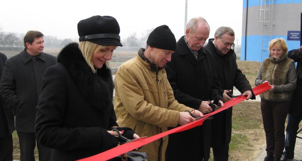 16 listopada 2012 roku uroczyste otwarcie Automatycznej Stacji Uzdatniania Wody w Białkowie Uroczystego przecięcia wstęgi dokonali, od