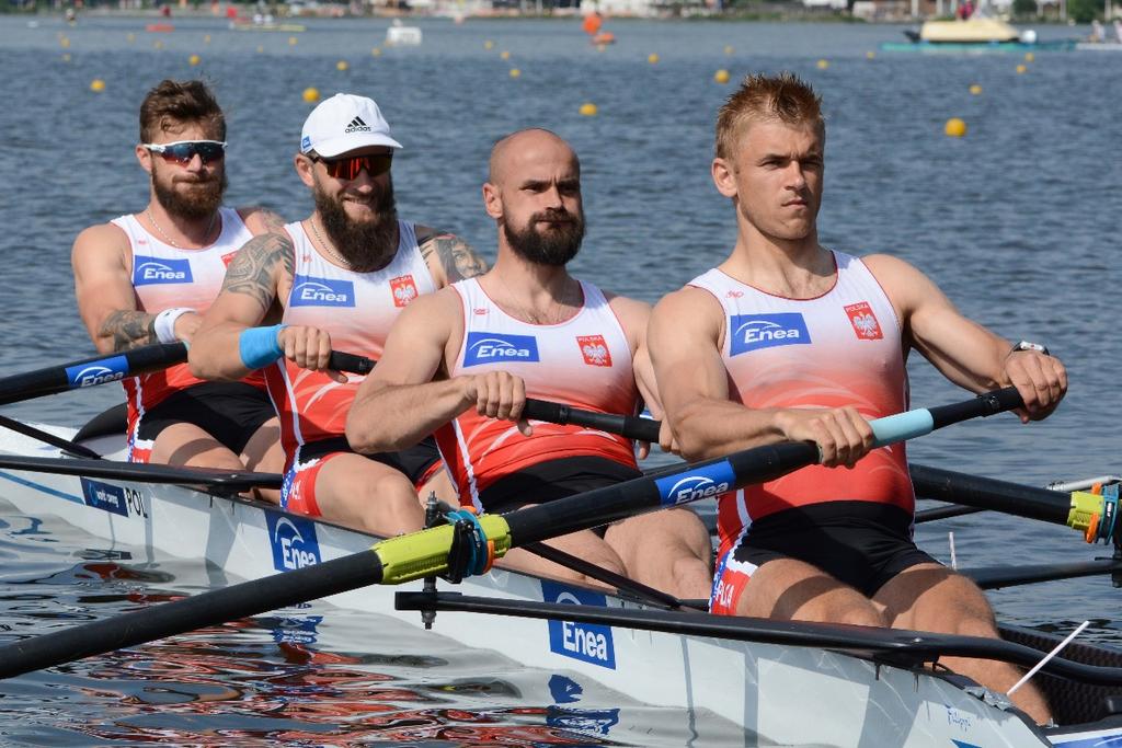 Wiosła długie mężczyzn. W tej grupie szkoleniowej wystartowała czwórka bez sternika i ósemka.