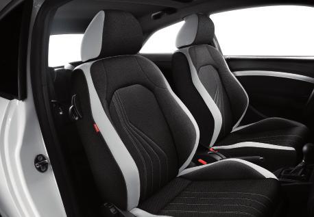 WNĘTRZE - FOTELE I ELEMENTY OZDOBNE Fotele Comfort s s s Sportowe fotele FR z czerwonym przeszyciem s Alcantara + sportowe fotele 1 1863 Alcantara FR/CUPRA + sportowe fotele 1,2 1863 1863 Sportowe