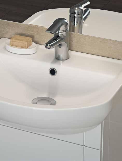 A small washbasin, 40 cm wide, in two versions: with the tap on the left or the right hand side.