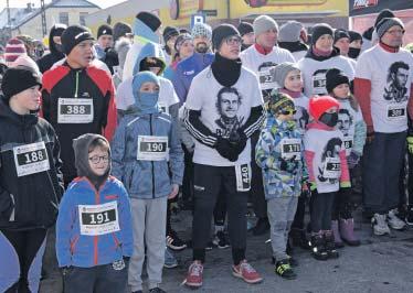 Z P Ł A T N Y Nakład 10 000 Redakcja zastrzega sobie prawo do skracania artykułów i korespondencji oraz opatrywania ich własnymi tytułami. Artykułów nie zamawianych nie zwracamy.