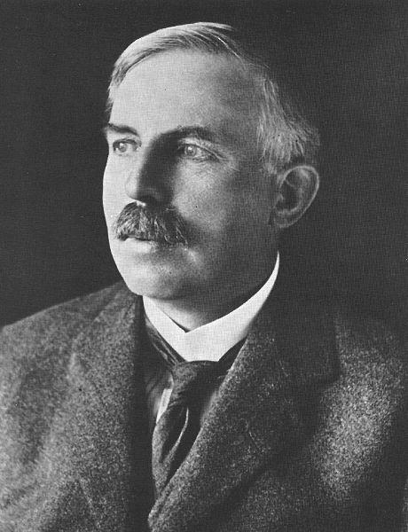 Jądro atomowe Model Rutherforda (1911) α E Rutherford zaproponował jądrowy model atomu.
