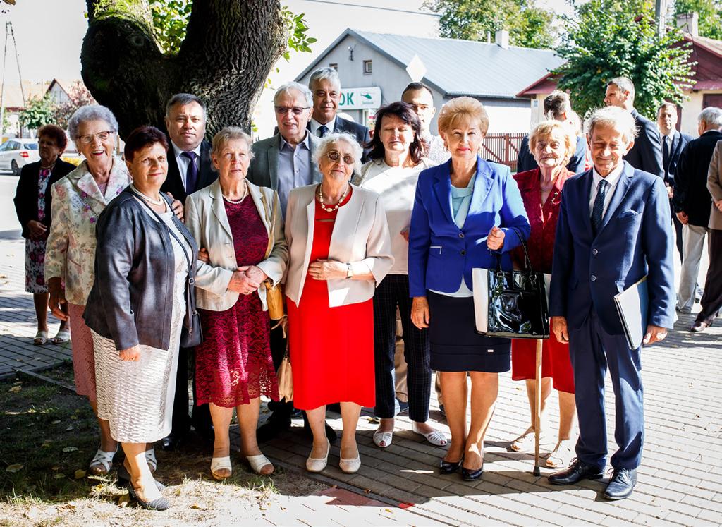To dzięki takim wydarzeniom, my i następne pokolenia będziemy mogli wspominać naszych bohaterów. Przed mszą św.