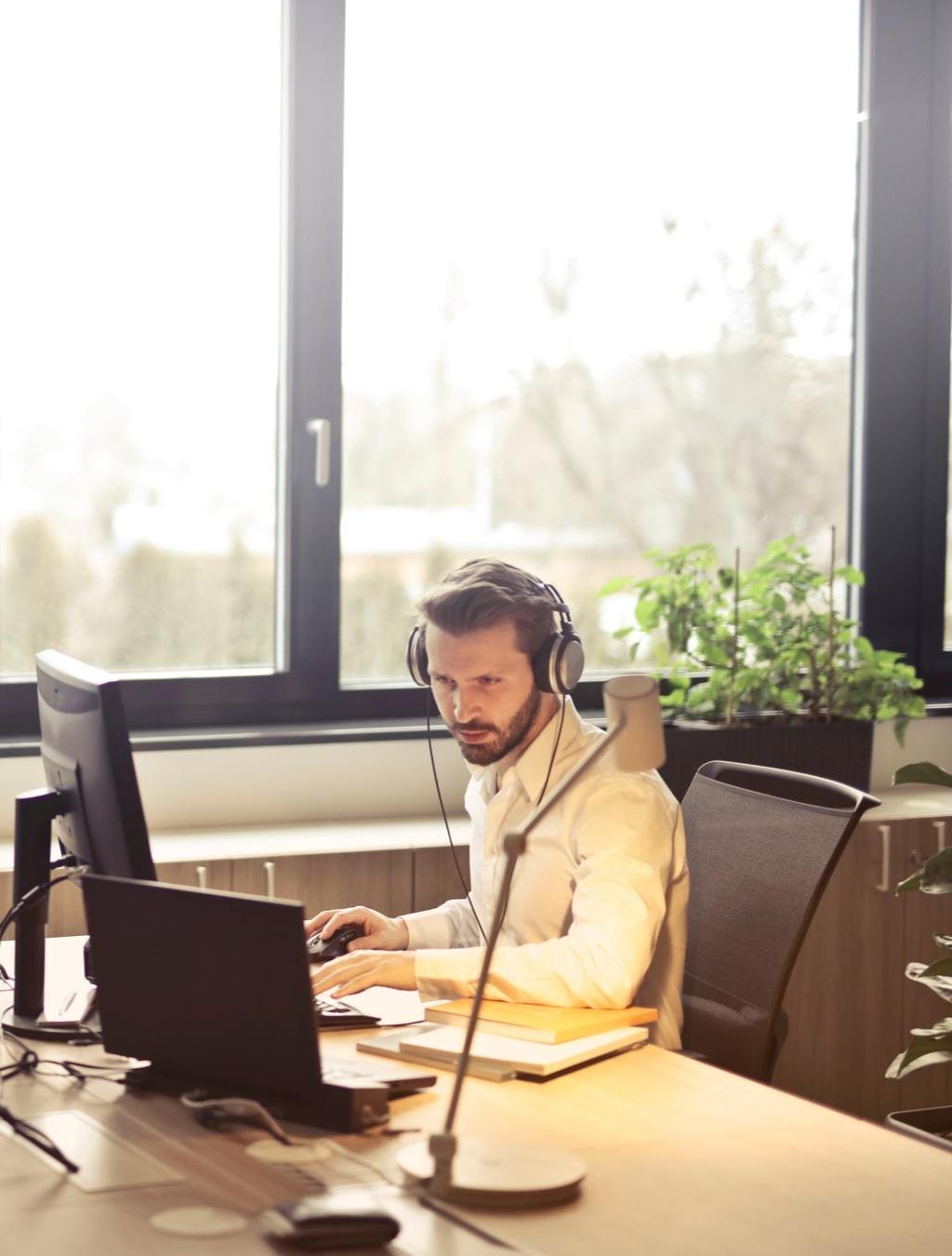 Problem: Niska jakość obsługi klienta w call center Skutki: Mały odsetek monitorowanych rozmów Rosnący czas oczekiwania