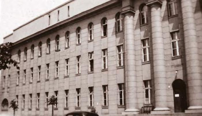 z historii medycyny IV okręgowy szpital wojskowy im. gen. dr. Sławoja F. Składkowskiego w Łodzi mieście powstały stojące na wysokim poziomie poradnie przeciwgruźlicze.