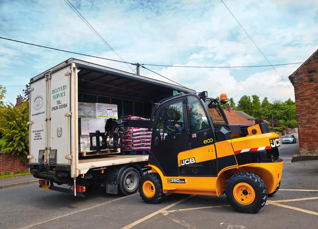 Dużo bezpieczniejszy Dzięki wyjątkowemu teleskopowemu zasięgowi wózek JCB Teletruk nie wymaga stosowania