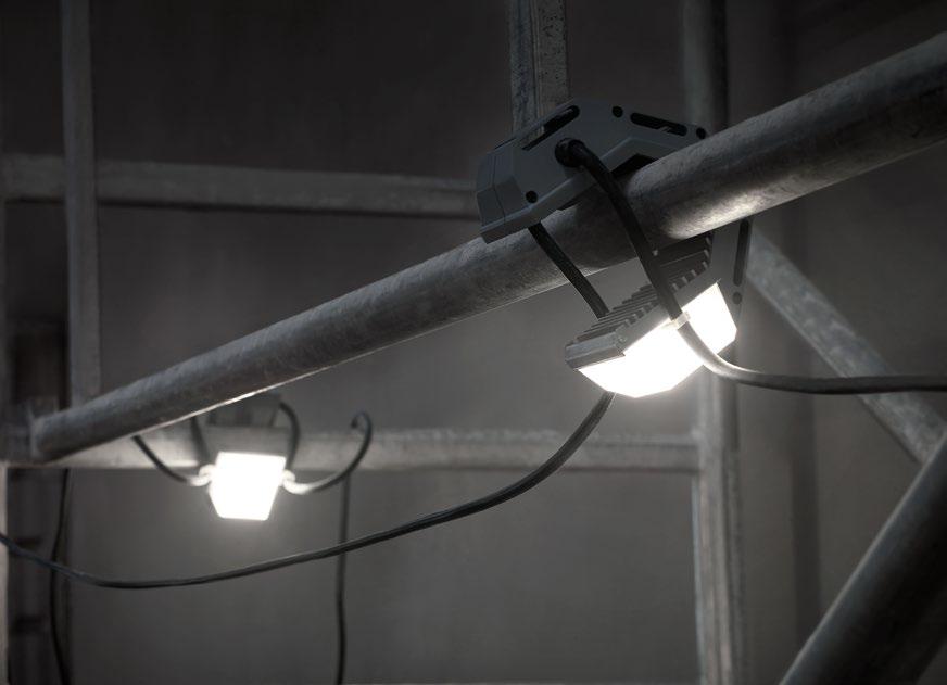FUTURE LINE LED FUTURE LINE LED to oprawa stworzona z myślą o szybkim i uniwersalnym oświetleniu miejsc pracy. Jej unikatowy kształt umożliwia ekspresowy montaż nawet w bardzo nietypowych miejscach.