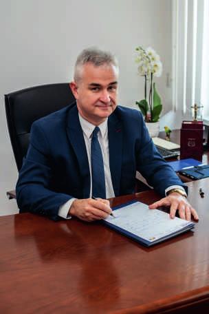 Krzyści wynikające z przyłączenia d miejskiej sieci ciepłwniczej KPEC dr inż. Andrzej Baranwski Prezes Zarządu KPEC Spółka z.. w Bydgszczy dr inż.