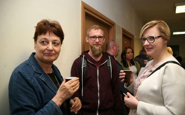 Wśród omawianych spraw referent akcentował wymóg mówiący o dokonaniu pomiaru położenia przewodu uzbrojenia technicznego terenu przed jego zakryciem.