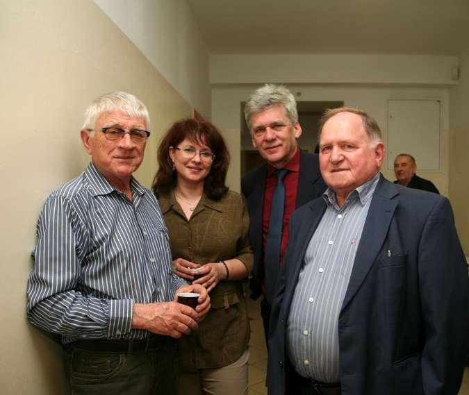 Kamil Ziółkowski; Jerzy Chylewski, Elżbieta Olszewska, Zbigniew Refliński, Stefan Ciesielski, w głębi Piotr Kawałek Krzysztof Narewski mówił z przekonaniem, że nie będzie