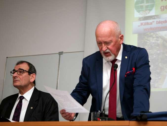 Był apel zachęcający do używania w protokołach sformułowań i terminów, które wynikają z obowiązujących norm prawnych.