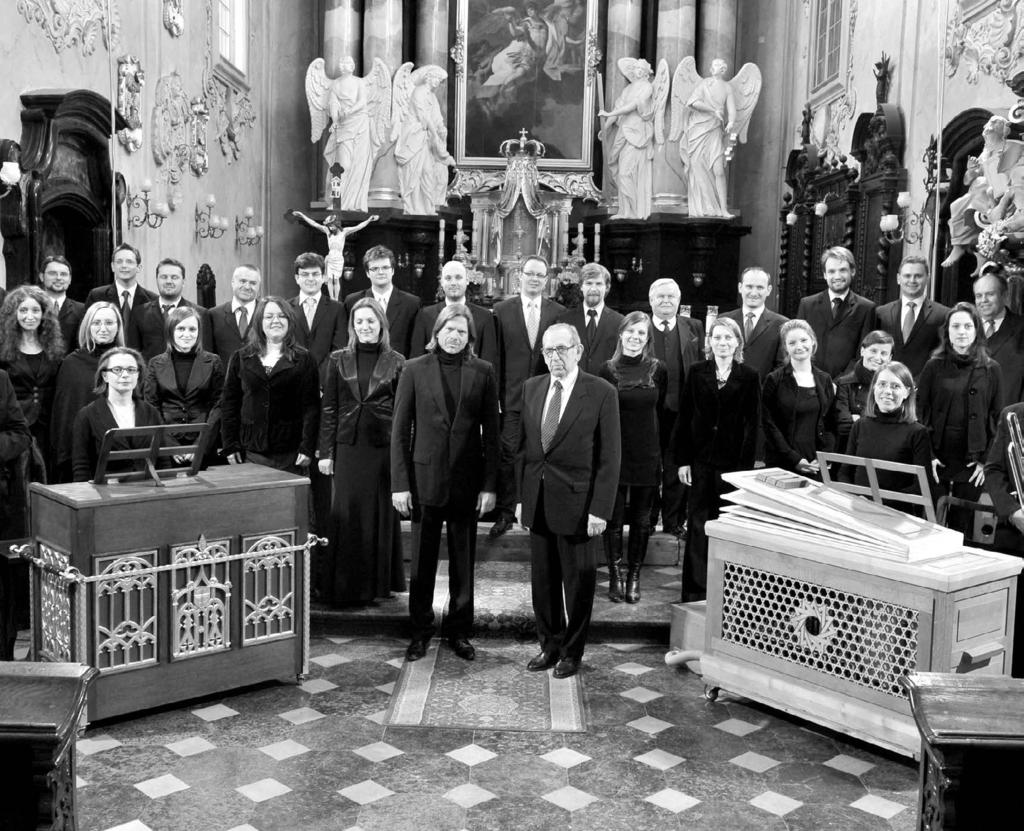 fot. Adam Bujak Collegium Zieleński jest zespołem złożonym z 27 śpiewaków i 9 instrumentalistów, grających na instrumentach historycznych.