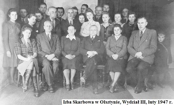 - 28. grudnia wyprowadza się z baraku PUR do jednopokojowego lokalu