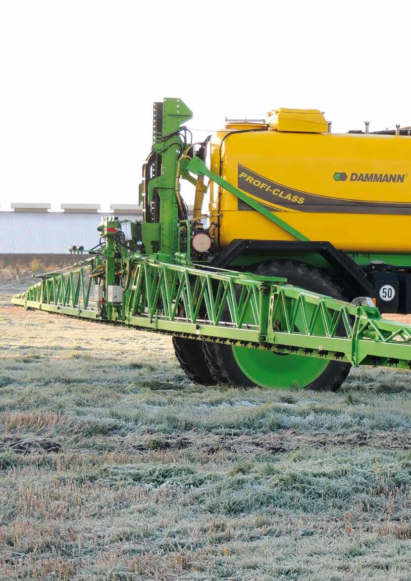 DAMMANN-trac DT 2400H S4 Highlander EcoDrive Ekonomiczna zmiana Highlander to pojazd, który potrafi dostosować rozstaw kół i prześwit do uprawy.
