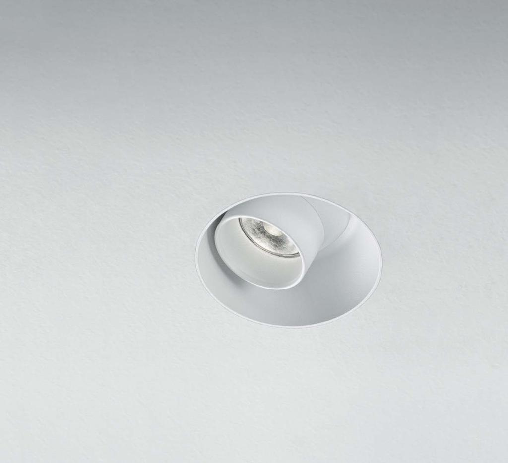 TONO RF Elegancja i elastyczność Elegance and flexibility Bardzo wąski rozsył 3 Obracana o 360 Maksymalnie zintegrowana z architekturą Super narrow beam 3 360 Adjustability Extremely integrated