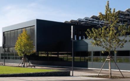 Technologia czujników elobau O firmie Jesteśmy stale rozwijającą się, działającą globalnie, rodzinną firmą, która zatrudnia ponad 800 pracowników.