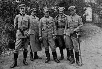 Str. 2 NR 45 2018 Z KART NASZEJ HISTORII Polskie drogi ku niepodległości W listopadzie 1918 roku, po 123 latach nieobecności na mapach politycznych Europy, Polska odzyskała niepodległość.