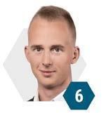 8 KWW AKTYWNI DLA BIESZCZAD Kandydaci do Rady Miejskiej w Ustrzykach Dolnych DAWID DAROSZ Ma 40 lat. Żonaty, dwójka dzieci. Na co dzień pracuje w branży ubezpieczeniowej.