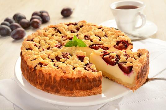 Sernik ze śliwkami i kruszonką 0 minut Łatwe 0 minut C tortownica 24 cm mąka - 200 gramów Kostka do pieczenia Kasia - 125 gramów żółtko jajka - 1 sztuka cukier - 100 gramów proszek do pieczenia - 0.