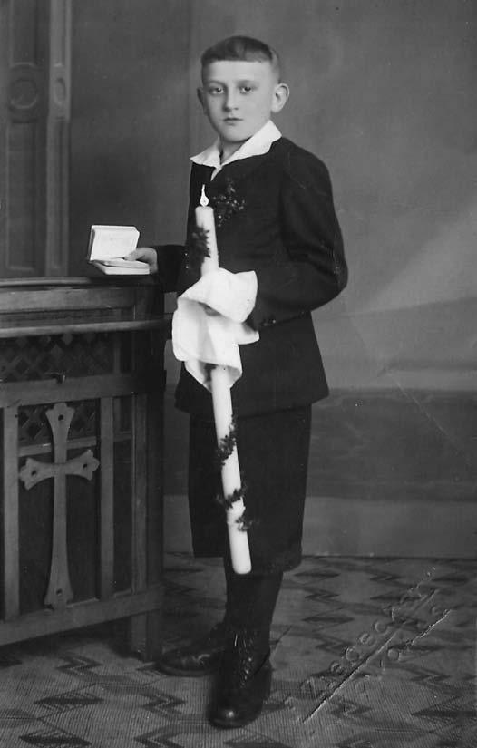Alfred Gediga Nadszedł dzień, aby nie tylko całe pokrewieństwo, ale i czytelnicy Głosu Radzionkowskiego poznali przekaz ustny sprzed pokoleń historię rodu Gedigów.