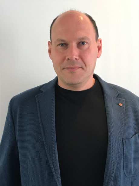 Kandydat do Rady Gminy Orońsko Zbigniew Frankiewicz Okręg nr 1, lista nr 22 - magister inżynier automatyki przemysłowej - absolwent Politechniki Radomskiej - właściciel agencji reklamowej