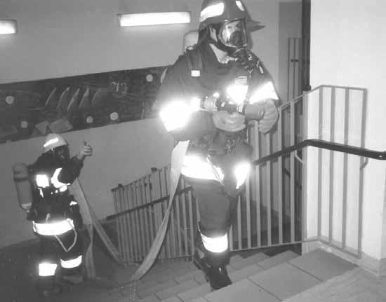 .. Samochód po arniczy OSP Kopalino 2005 Stra nica OSP w