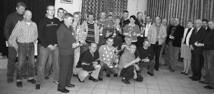 s. 36 LOTY GOŁĘBI POCZTOWYCH ZAKOŃCZONE Klub Hodowców Gołębi Pocztowych w Choczewie przeprowadził już ostatnie loty gołębi.