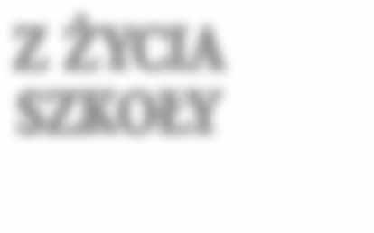 Obejrzał i omówił prace plastyczne naszych przedszkolaków małych-malarzy, które zachwyciły artystę pomysłowością i kolorystyką.