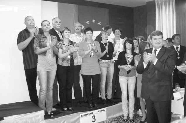 s. 46 Nr 10 (128) PAŹDZIERNIK 2010 Wieści Choczewskie LATARNIA MORSKA... II miejsce Adam Grzanka, kl. I a; III miejsce Matylda Witkowska kl. II c.