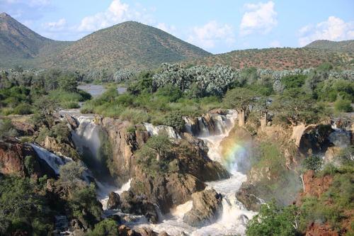Wyruszamy do Epupa Falls - piękne krajobrazy i malownicze wiosek, oraz coraz częściej spotykane przepiękne kobiety Himba.
