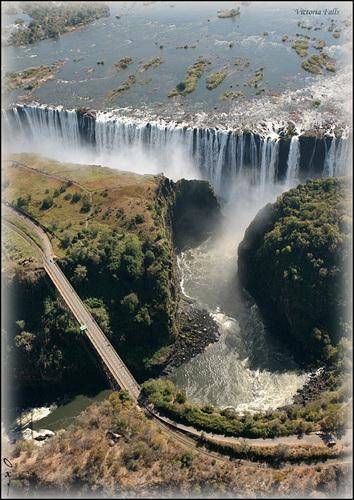 Dzień 14 (piątek 18 marzec) Czas podróży 4 godzin (wraz z granicą) Kasane Victoria Falls (Zimbabwe) dystans: 85 km Droga z Kasane do