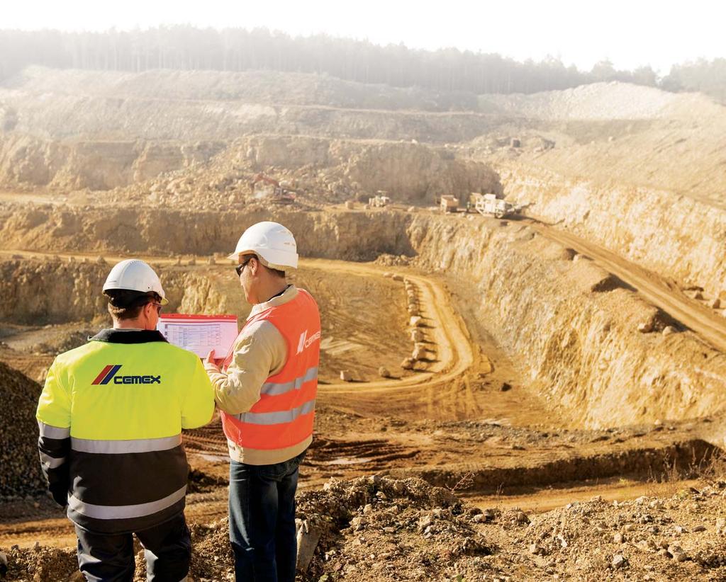Kopalnia Dolomitu w Jaroszowcu Kamieniołom Jaroszowiec zlokalizowany jest na terenie gminy Klucze niedaleko Olkusza, w odległoêci 50 km na wschód od