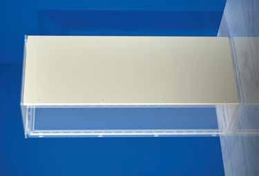 Akcesoria CQE PANEL TYLNY Blacha stalowa 1,5 mm malowana, z wykończeniem teksturowanym RAL 7035, o zaokrąglonych brzegach zapobiegających wypadkom. 8 lub więcej punktów mocowania do korpusu.