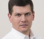 Zajmuje się także doradztwem w zakresie postępowań administracyjnych i sądowo-administracyjnych związanych z procesem inwestycyjnym oraz postępowań spornych dotyczących nieruchomości.