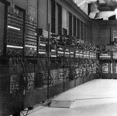 html, IBM 945 ENIAC lampowa maszyna licząca, zawierała 8 lamp próŝniowych, 7 oporników oraz 5