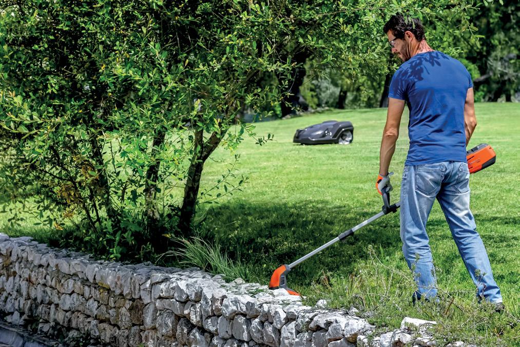 4,0 Ah, 1,2 kg Linia produktów akumulatorowych Husqvarna została stworzona, aby zapewnić Ci moc, doskonałe rezultaty pracy oraz intuicyjną obsługę, których oczekujesz.
