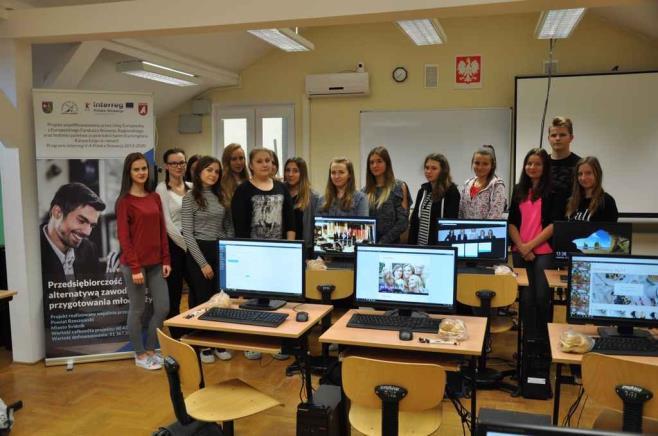 celu poprawę jakości transgranicznej edukacji specjalistycznej i zawodowej. Przykładem takiego projektu jest realizowany przez Powiat Rzeszowski i Miasto Świdnik mikroprojekt pn.